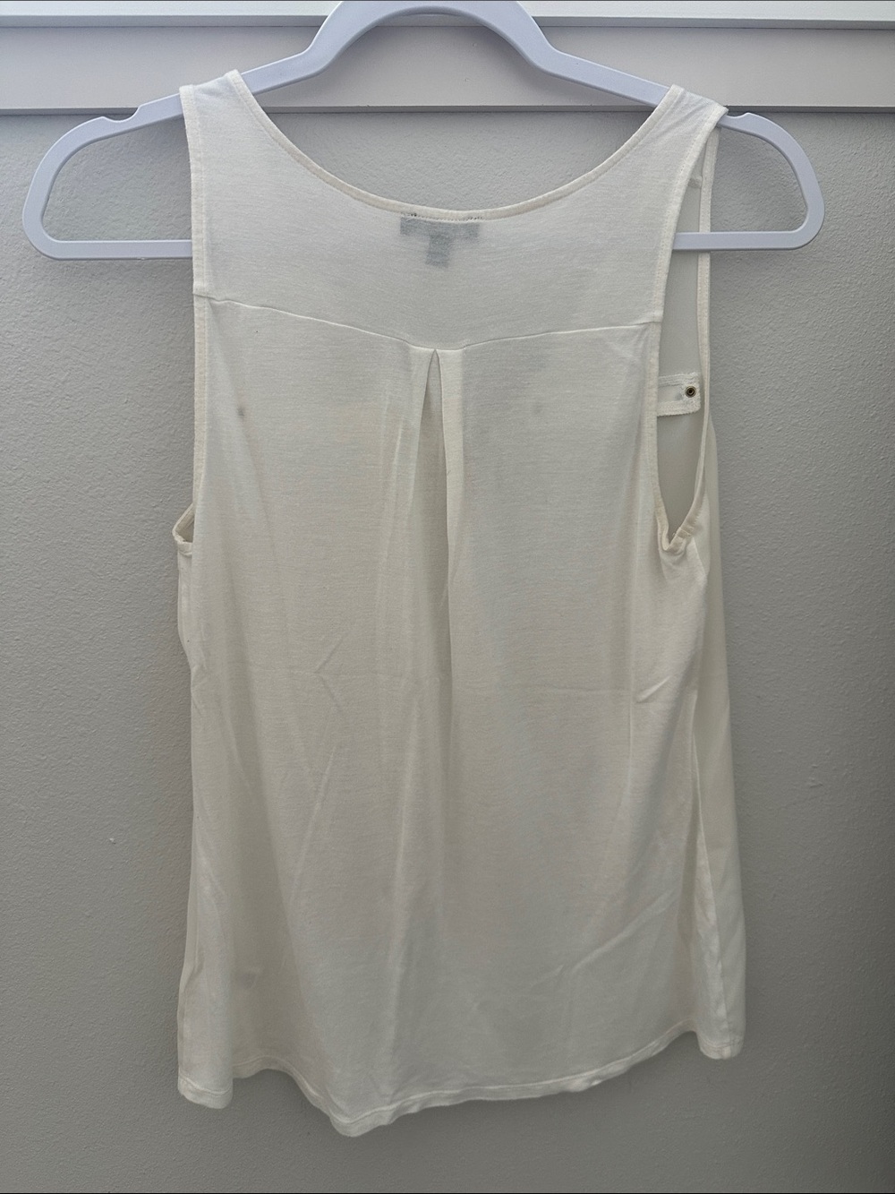 Express Ivory V-Neck Zip Front Tank Top - Picture 3 of 5